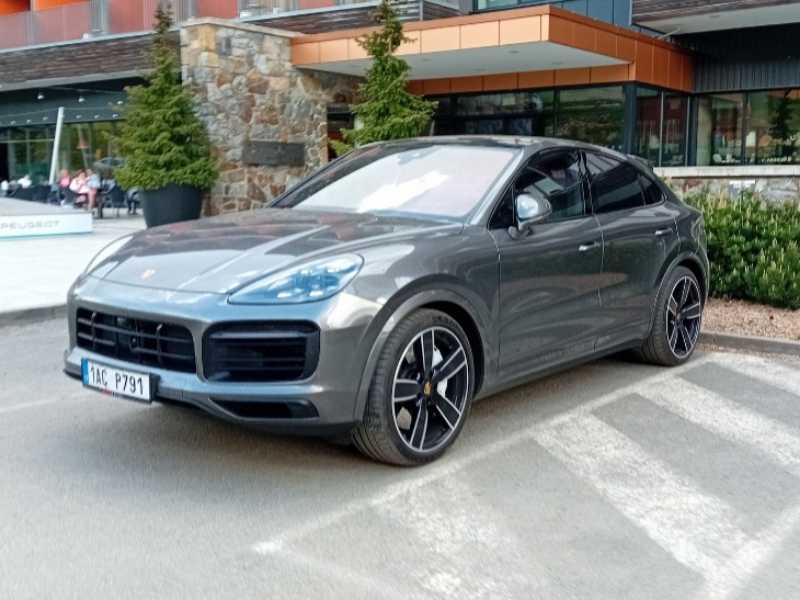 Porsche Cayenne Coupe (2022) spotted in Pilsen, Czechia