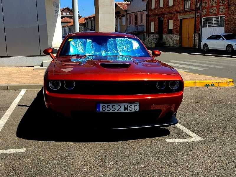 Dodge Challenger spotted in León