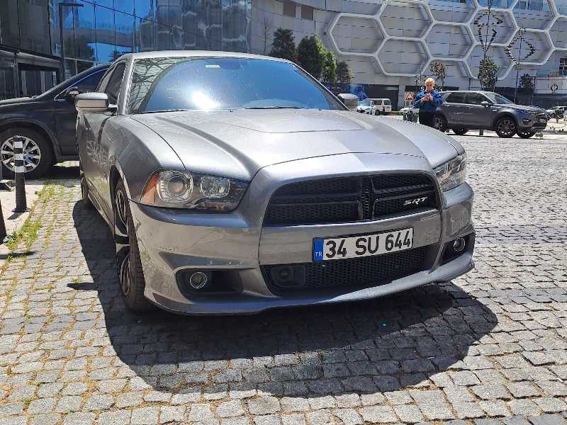 Dodge Charger SRT spotted in Istanbul