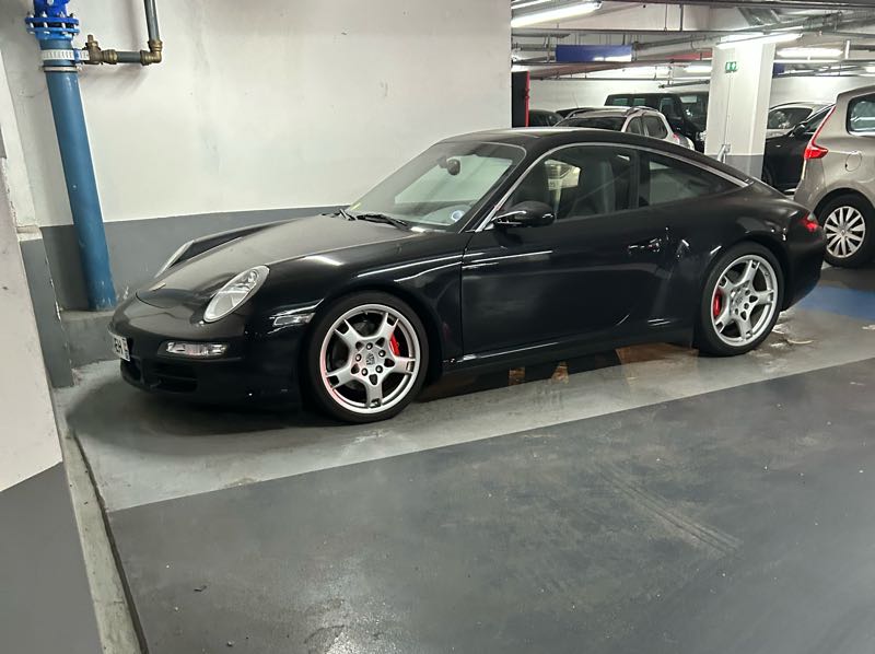 Porsche 911 Carrera S spotted in Arcachon