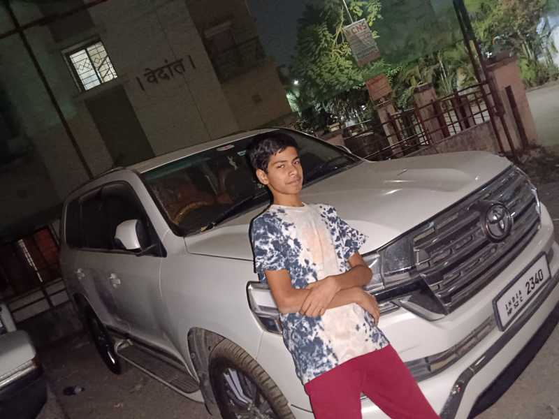Toyota Land Cruiser spotted in Pimpri-Chinchwad