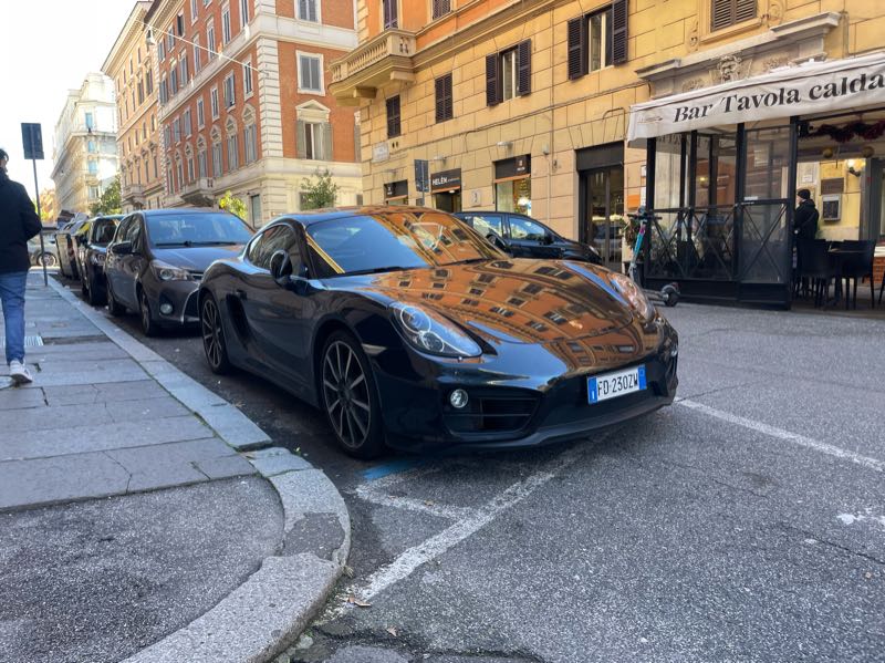 Porsche Cayman (2013) spotted in Rome, Italy