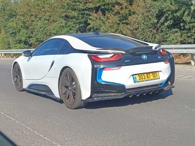 BMW i8 (2015) spotted in Hadera, Israel