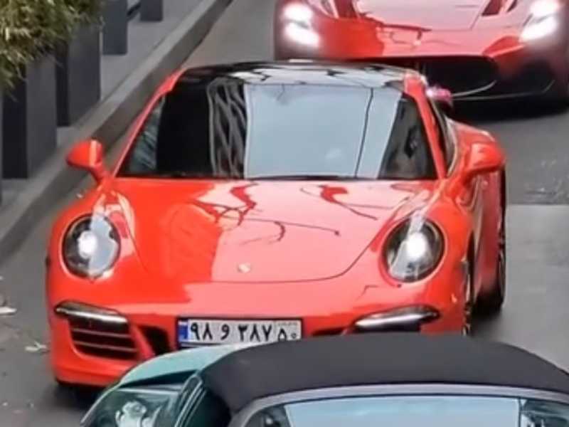 Porsche 911 spotted in Tehran