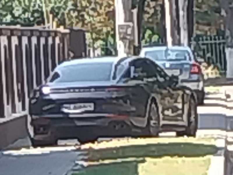 Porsche Panamera spotted in Roman
