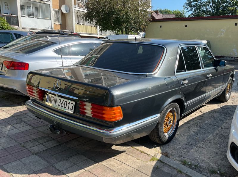 Mercedes-Benz W126 spotted in Płońsk