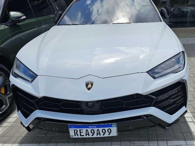 Lamborghini Urus spotted in Fortaleza