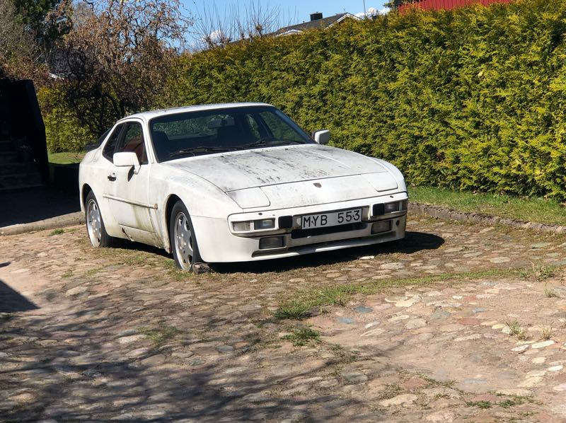 Porsche 944 spotted in Linköping