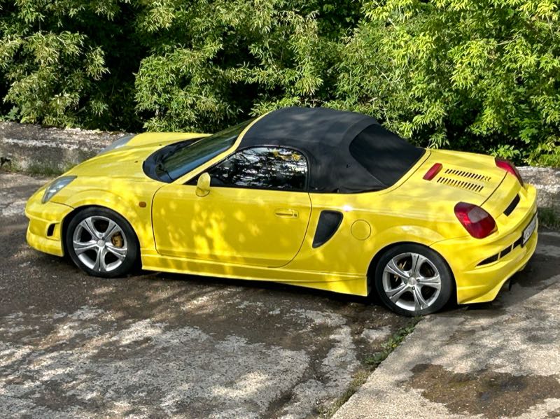 Toyota MR2 spotted in Nizhniy Novgorod