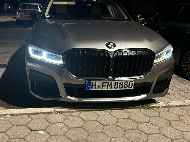 BMW 7 Series (2020) spotted in Bratislava, Slovakia