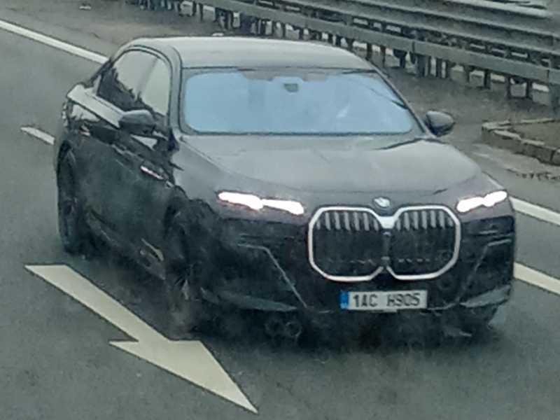 BMW 7 Series (2022) spotted in Prague, Czechia