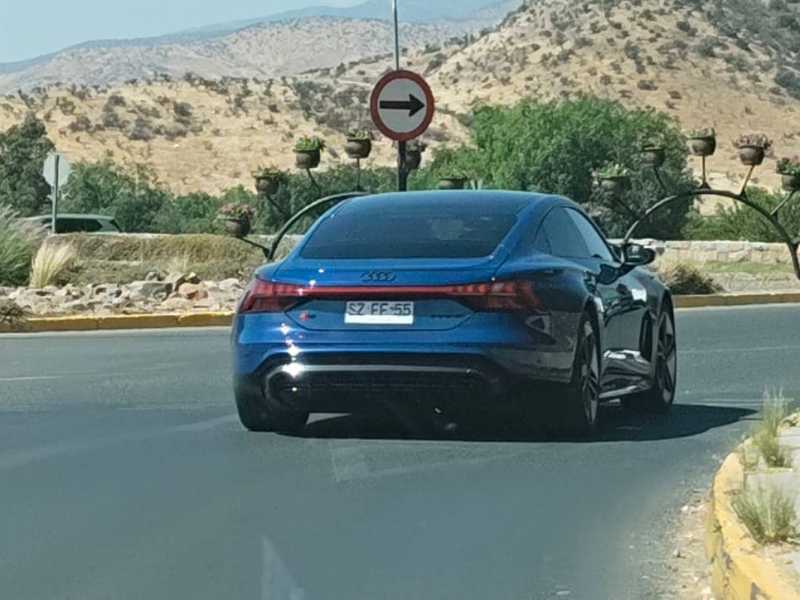 Audi e-tron GT (2024) spotted in Colina, Chile
