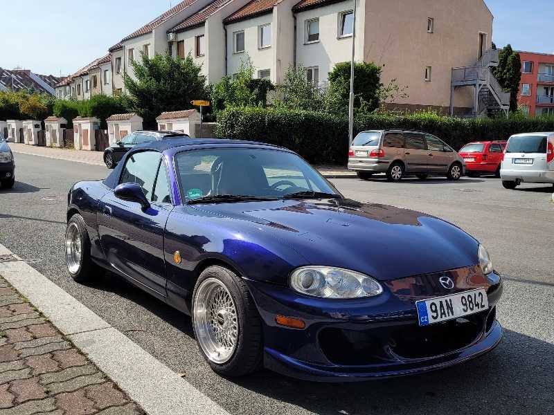 Mazda MX-5 Miata (2000) spotted in Leština u Světlé, Czechia