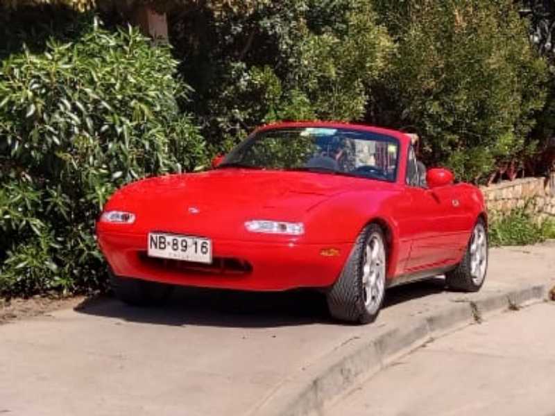 Mazda MX-5 (1990) spotted in Papudo, Chile