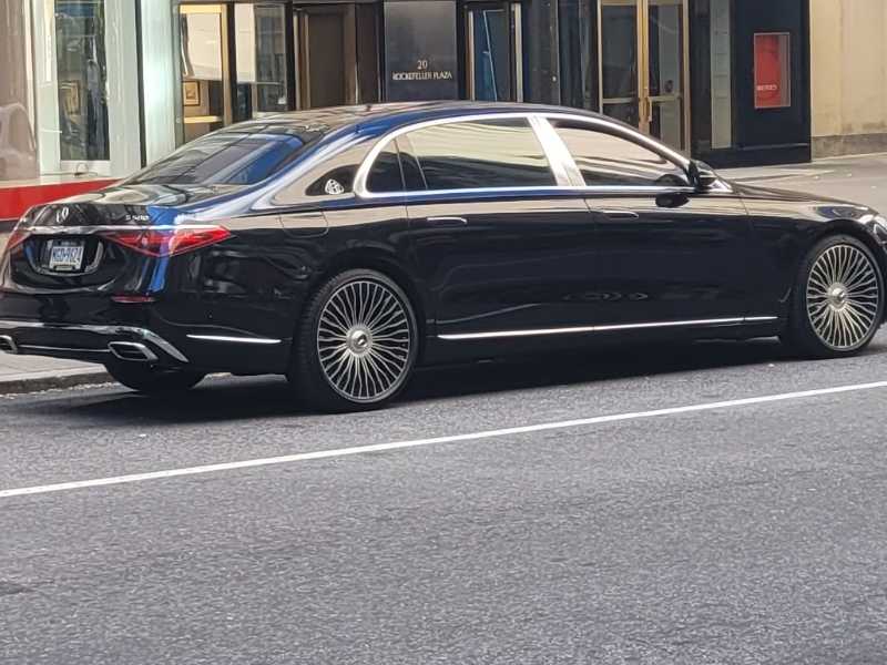 Mercedes-Benz S-Class (2022) spotted in New York City, United States