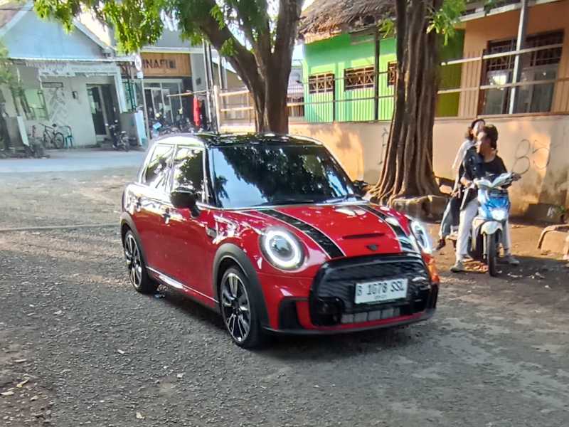 Mini John Cooper Works spotted in Pekalongan
