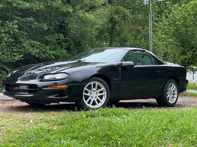 Chevrolet Camaro (2000) spotted in Asheville, United States