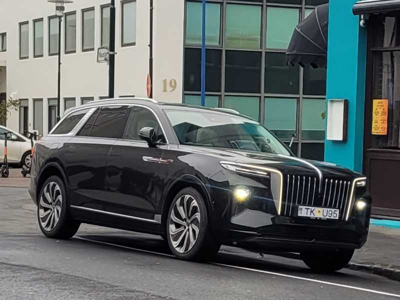 Hongqi H9 spotted in Akureyri