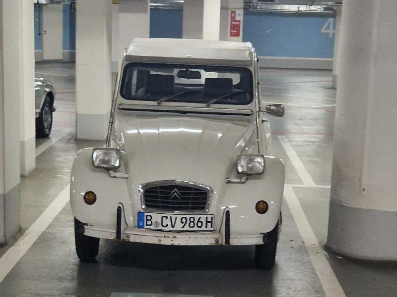 Citroën 2CV (1980) spotted in Berlin, Germany