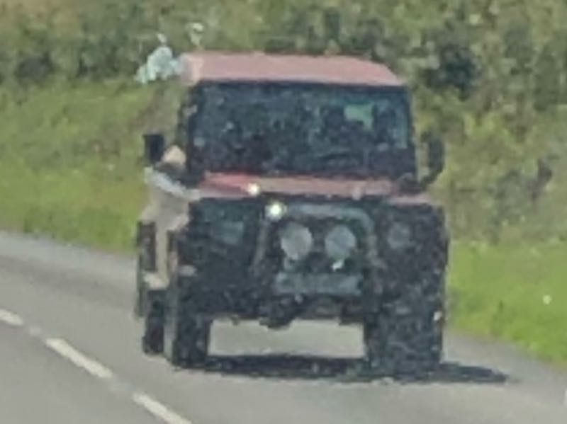 Land Rover Defender (1993) spotted in Charleroi, Belgium
