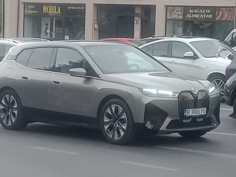 BMW iX spotted in Piteşti