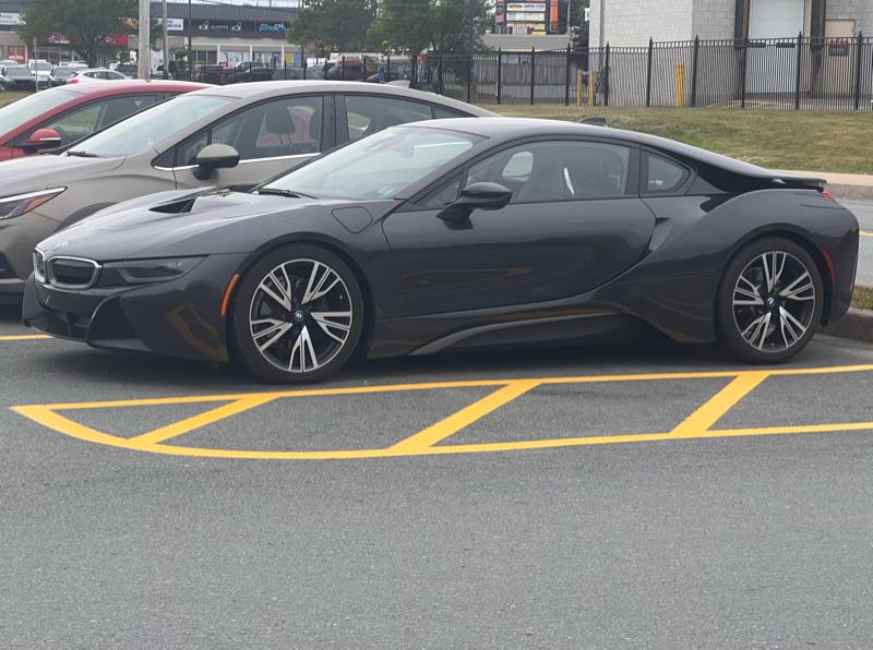 BMW i8 (2020) spotted in Halifax, Canada