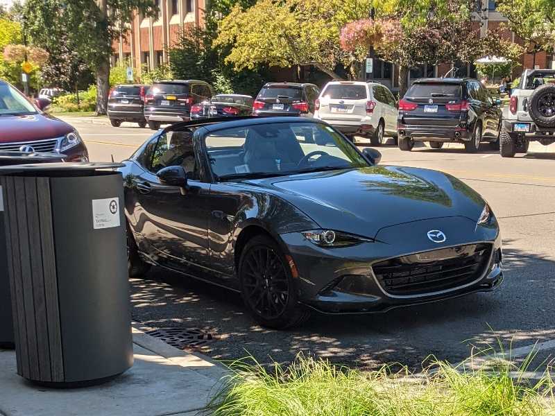 Mazda MX-5 Miata (2020) spotted in Chicago, United States