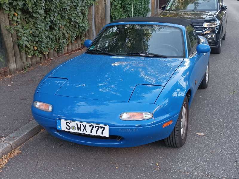 Mazda MX-5 Miata (1990) spotted in Stuttgart, Germany