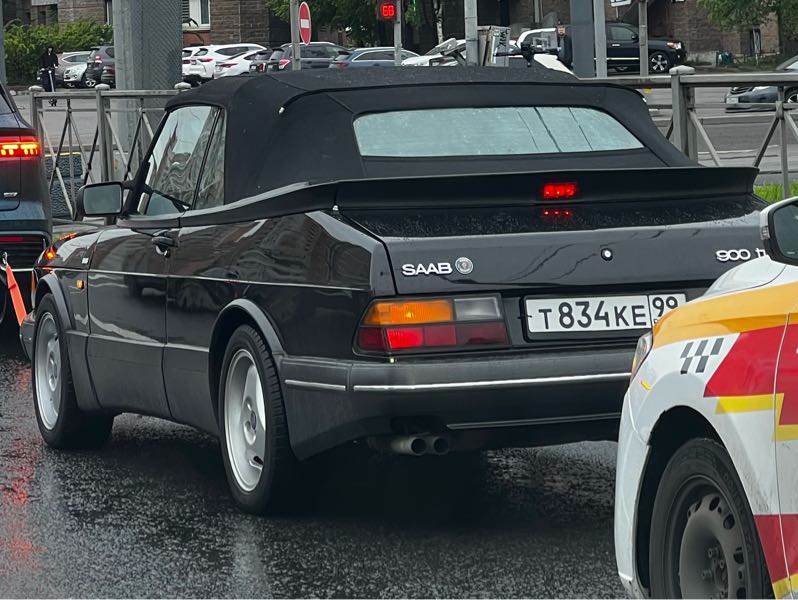 Saab 900 spotted in Saint Petersburg