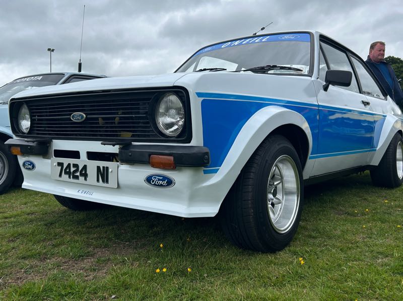 Ford Escort RS2000 spotted in Roundwood