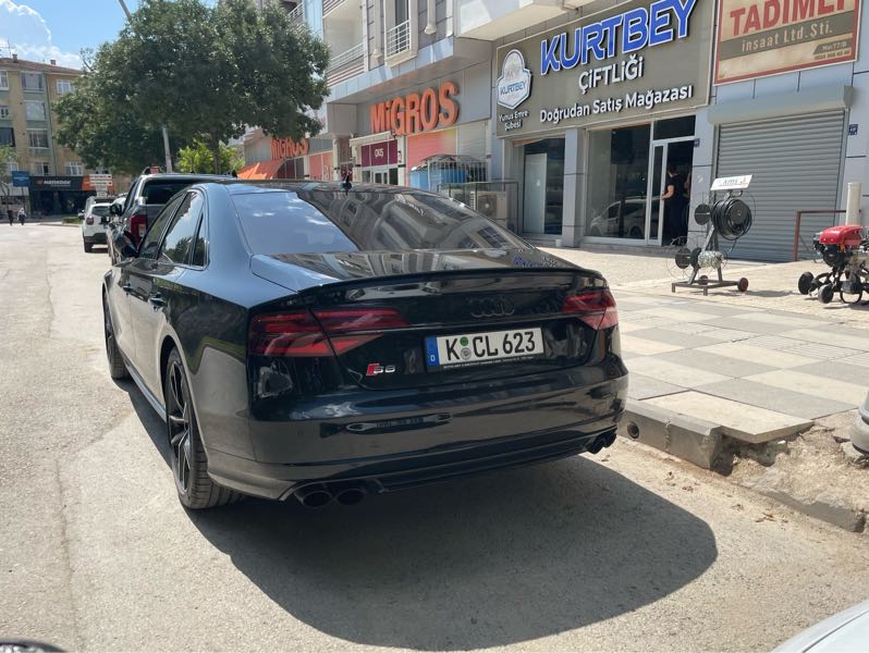 Audi S8 spotted in Elazığ