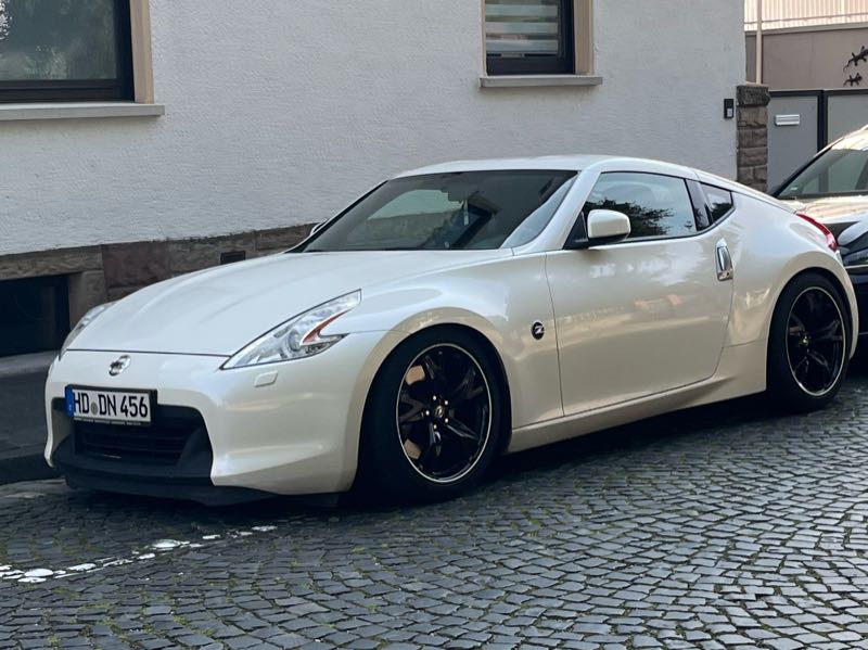 Nissan 370Z (2015) spotted in Mannheim, Germany