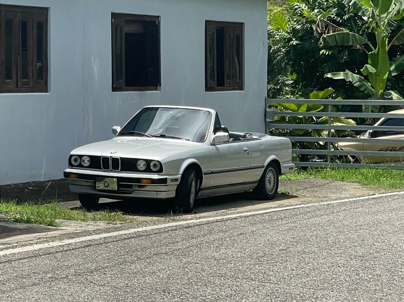 BMW E30 (1990) spotted in Ponce, Puerto Rico