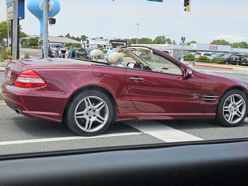 Mercedes-Benz SL-Class spotted in Ocean Pines