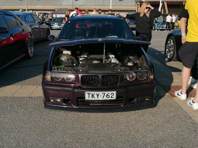 BMW 328i spotted in Oulu