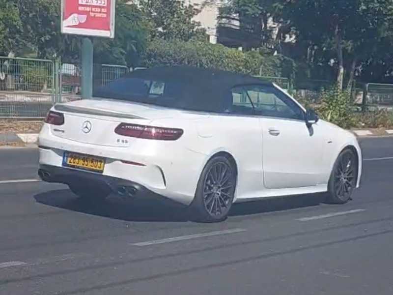 Mercedes-Benz E-Class Cabriolet spotted in Tel Aviv