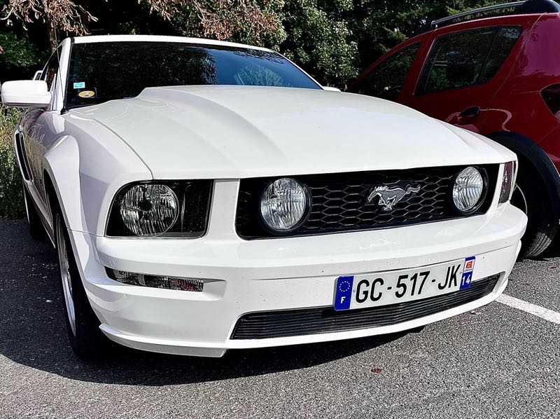 Ford Mustang (2006) spotted in Lisieux, France