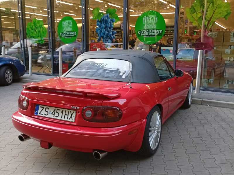 Mazda MX-5 (1995) spotted in Szczecin, Poland
