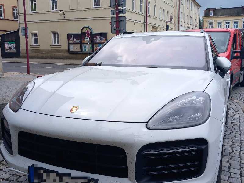 Porsche Cayenne spotted in Rumburk