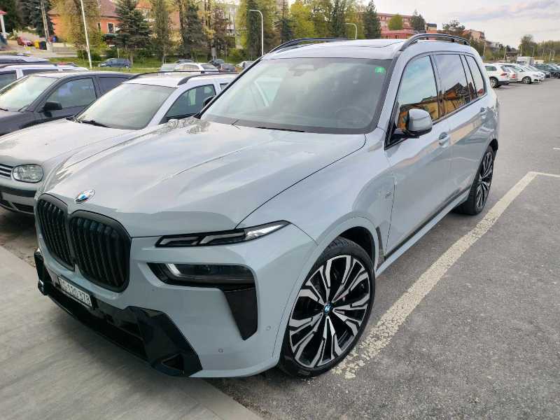 BMW X7 spotted in Námestovo