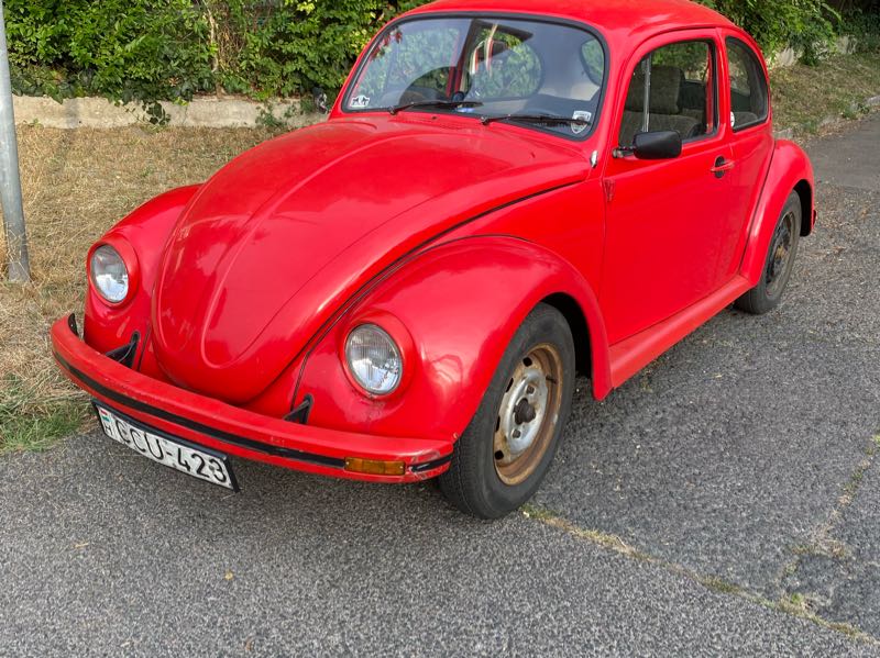 Volkswagen Beetle (1970) spotted in Budapest, Hungary