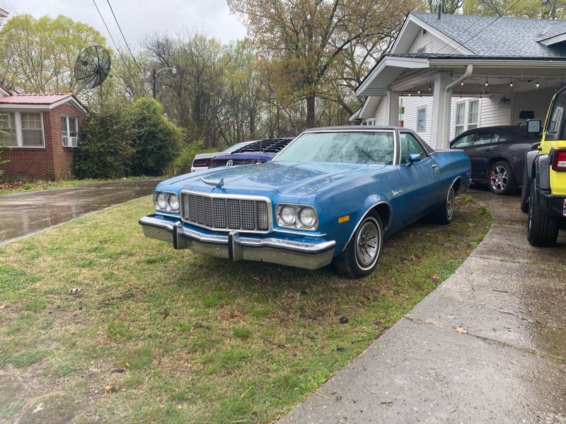 Ford Gran Torino spotted in Ripley
