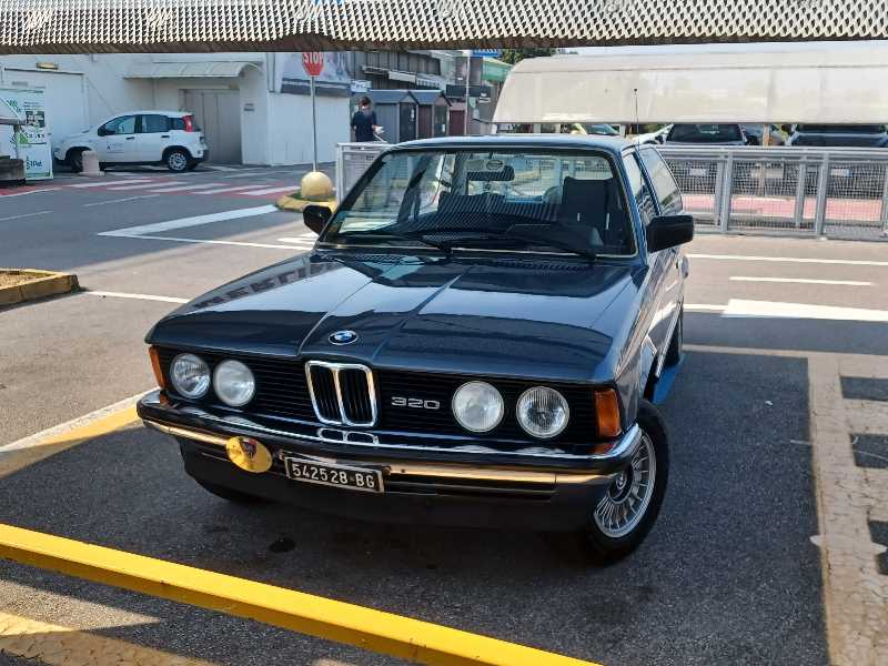 BMW 320 spotted in Bergamo