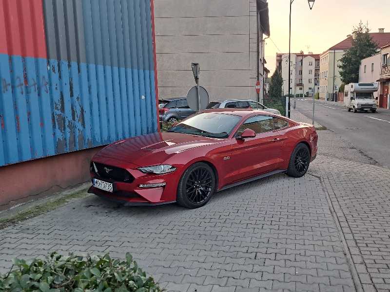 Ford Mustang GT spotted in Ostrołęka