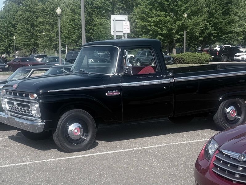 Chevrolet C10 (1966) spotted in Erie, United States