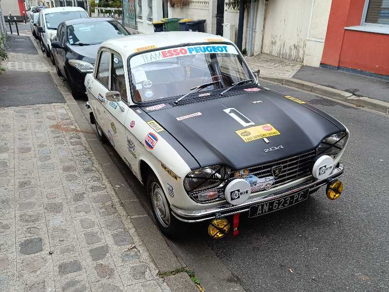Peugeot 204 spotted in Le Havre