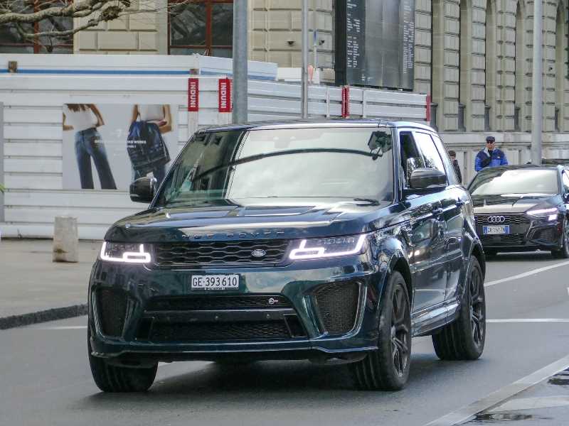 Land Rover Range Rover Sport spotted in Geneva