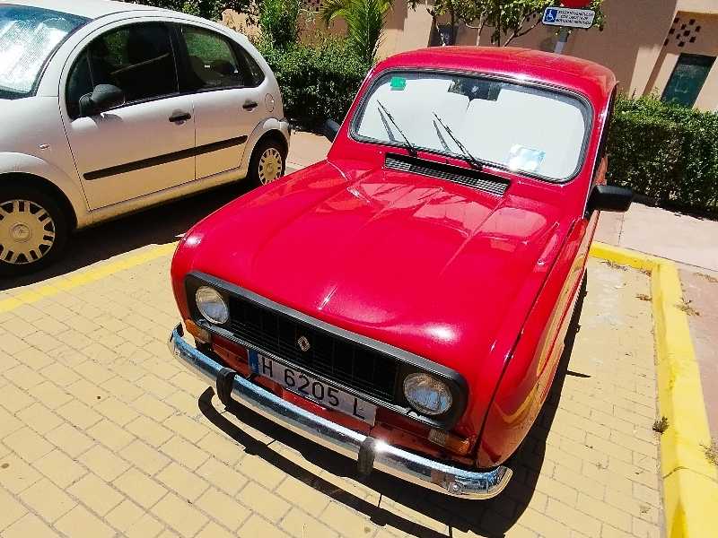 Renault 4 (1985) spotted in Huelva, Spain