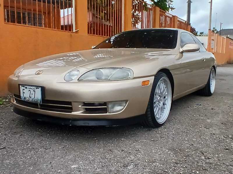 Lexus SC 300 spotted in Willemstad