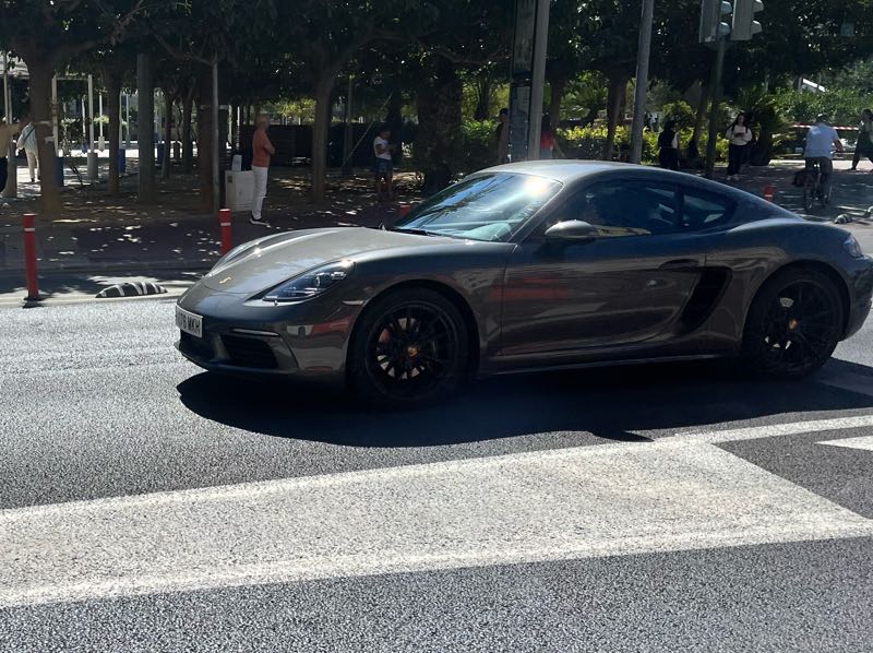 Porsche Cayman spotted in Murcia